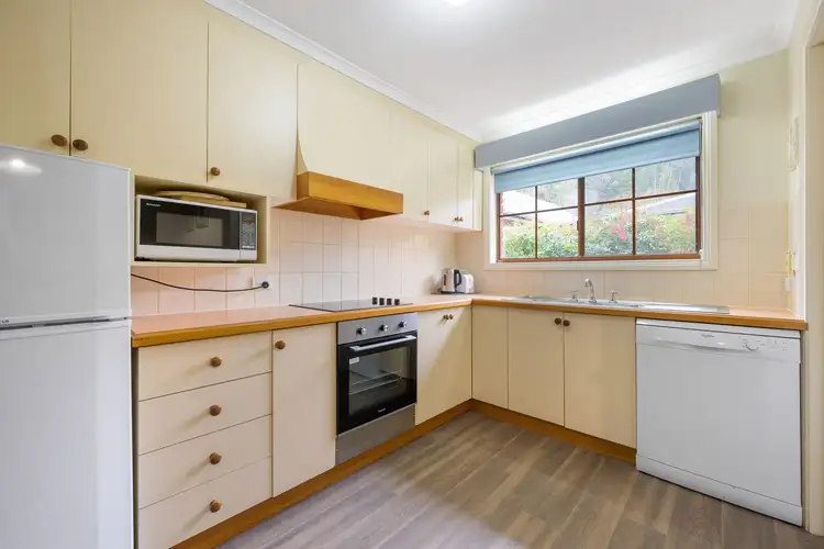 Fifth view of Homely unit listing, 5/5 Racecourse Road, Bright VIC 3741