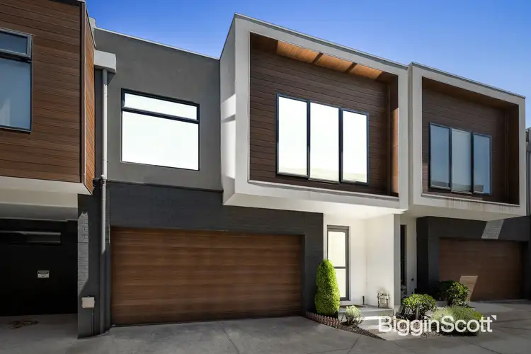 2/31 Ross Street, Doncaster East VIC 3109