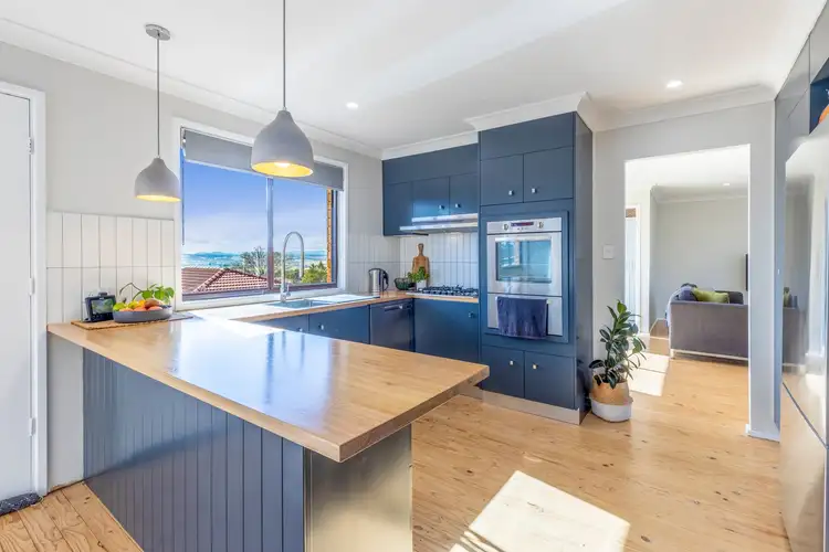 Fifth view of Homely house listing, 8 Parson Close, West Bathurst NSW 2795