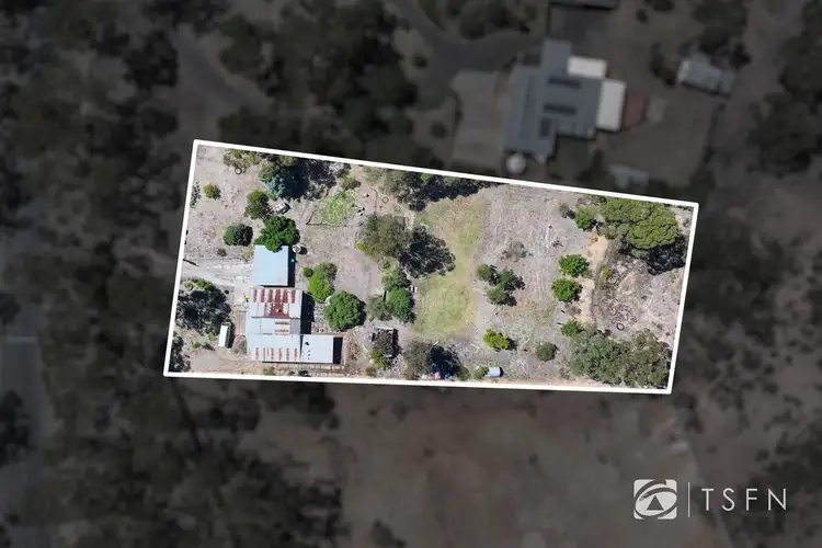 29 Edwards Road, Maiden Gully VIC 3551