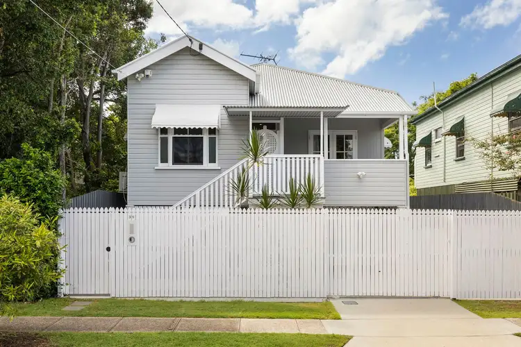 38 Fifth Avenue, Sandgate QLD 4017
