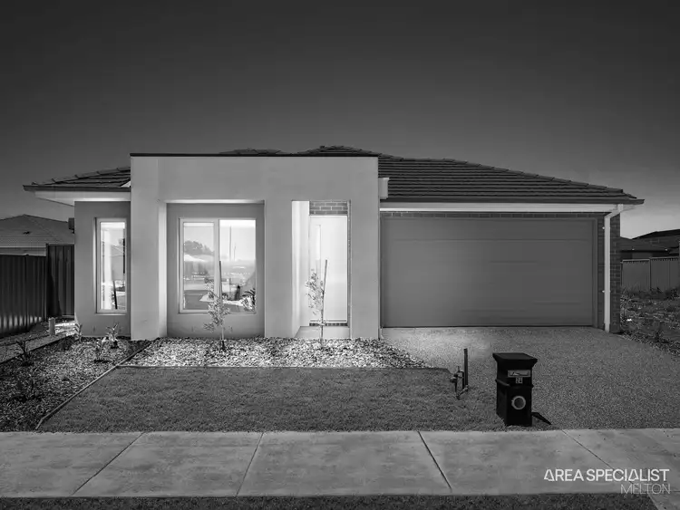 36 Hanover Circuit, Melton South VIC 3338