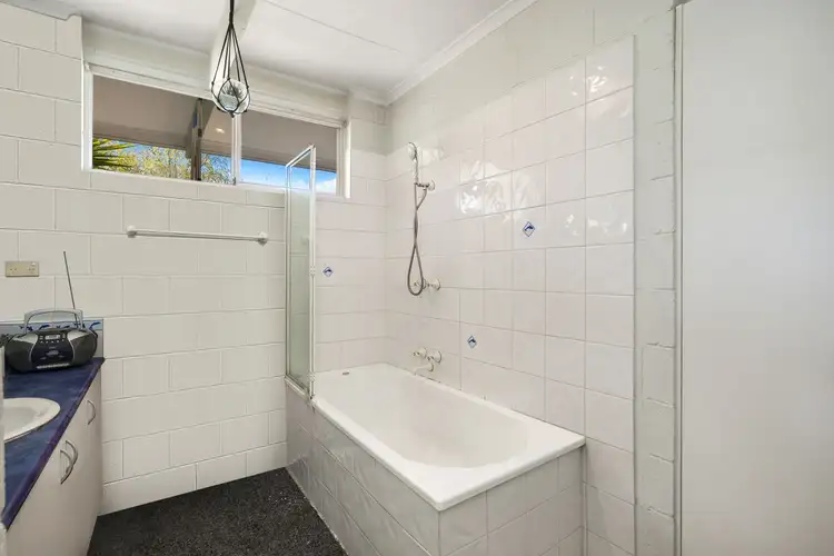 Sixth view of Homely house listing, 14 Arrawalli Avenue, Ascot VIC 3551