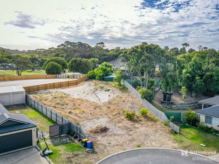 3 Finch Court, Little Grove WA 6330