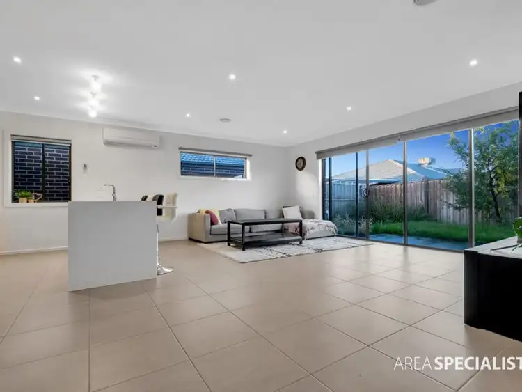 Third view of Homely house listing, 5 Kate Avenue, Hampton Park VIC 3976
