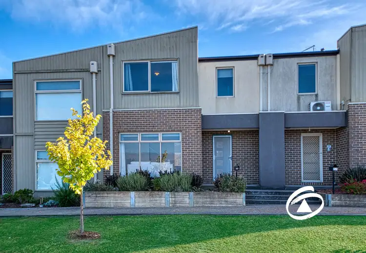 33 Atlantic Drive, Pakenham VIC 3810