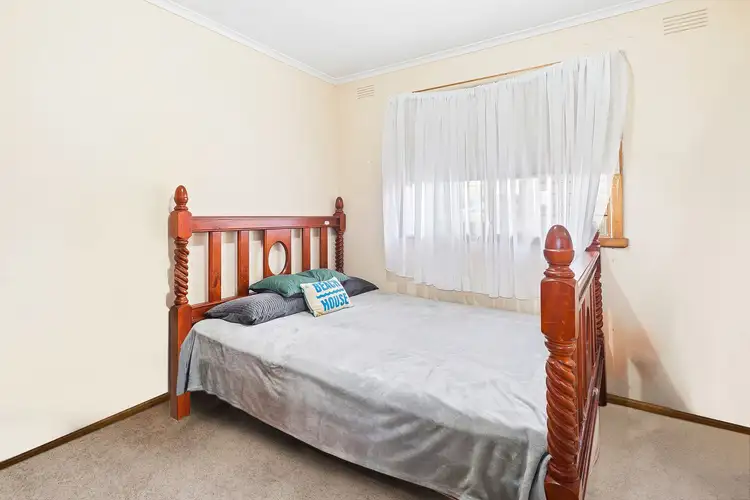 Fifth view of Homely house listing, 4 Ross Court, Springvale VIC 3171