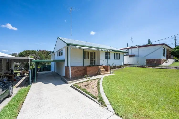 32 Margaret Crescent
