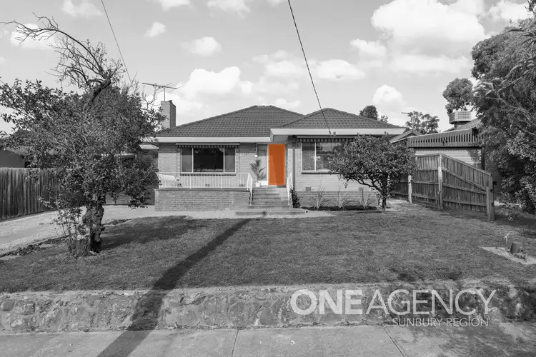 137 McKell Avenue, Sunbury VIC 3429