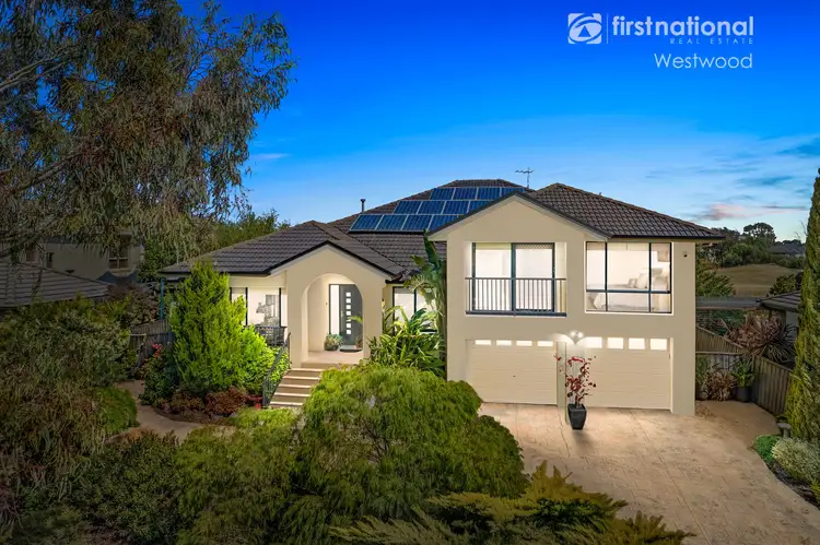 19 Tournament Drive, Sanctuary Lakes VIC 3030