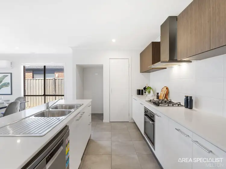 Sixth view of Homely house listing, 15 Ravine Place, Thornhill Park VIC 3335