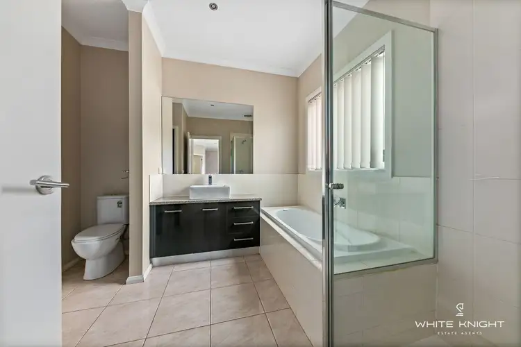 Fourth view of Homely unit listing, 2/15 Greenleaf Circuit, Tarneit VIC 3029