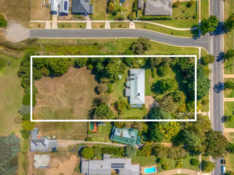 76-78 Station Street, Porepunkah VIC 3740