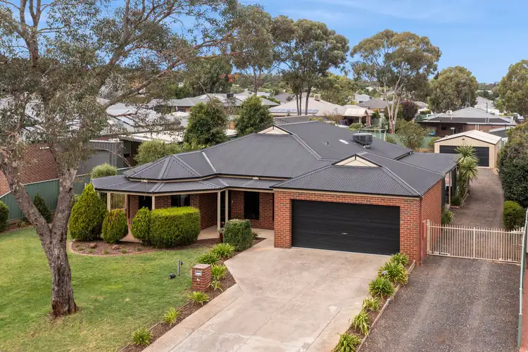 14 Meadows Way, Maiden Gully VIC 3551