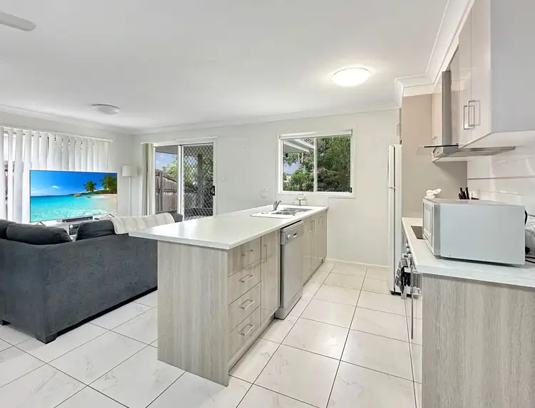 Third view of Homely semi-detached listing, 1/33 Ontario Parade, Andergrove QLD 4740