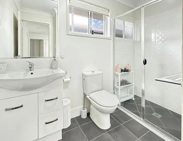 Sixth view of Homely semi-detached listing, 1/33 Ontario Parade, Andergrove QLD 4740