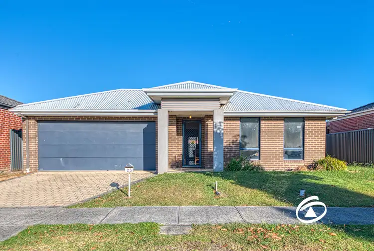 25 Tangelo Terrace, Pakenham VIC 3810