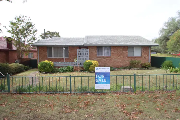 159 Logan Street, Tenterfield NSW 2372