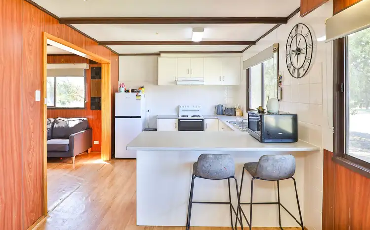 Fifth view of Homely house listing, 1 Ash Court, Red Cliffs VIC 3496