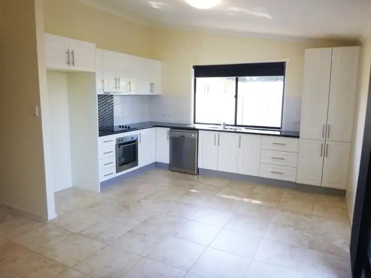 2/37 Barber Street, Chinchilla QLD 4413