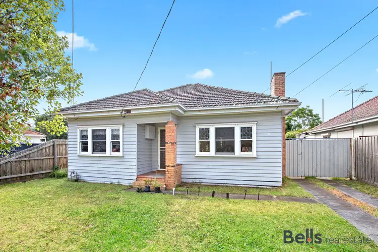 8 Armstrong Street, Sunshine West VIC 3020