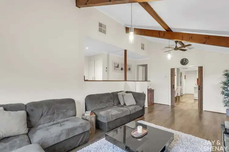 Fourth view of Homely house listing, 4 Dealbata Avenue, Endeavour Hills VIC 3802