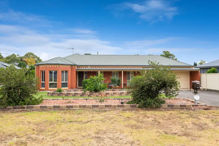 16 Strickland Street, Ascot VIC 3551