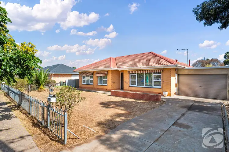 Second view of Homely house listing, 19 Aberdeen Crescent, Brahma Lodge SA 5109