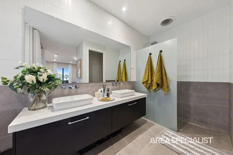Sixth view of Homely house listing, 1 King Parrot Boulevard, Drouin VIC 3818