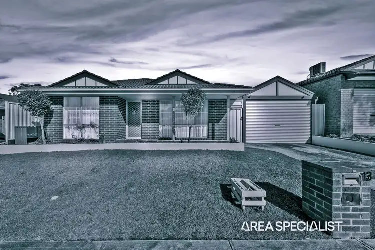 13 Ben Drive, Pakenham VIC 3810