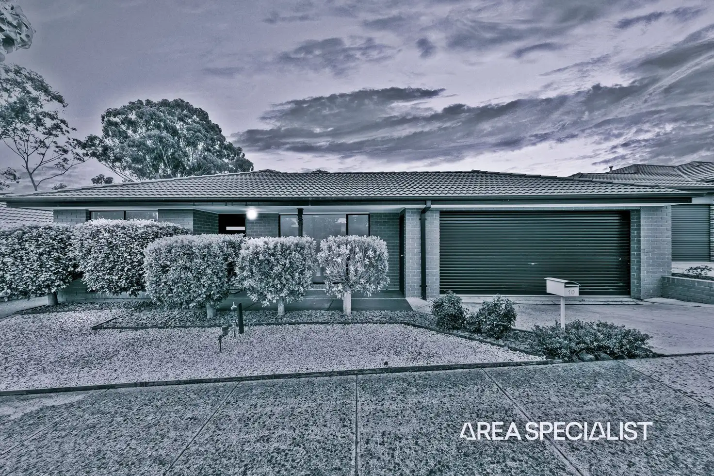 Main view of Homely house listing, 10 Doonie Way, Pakenham VIC 3810