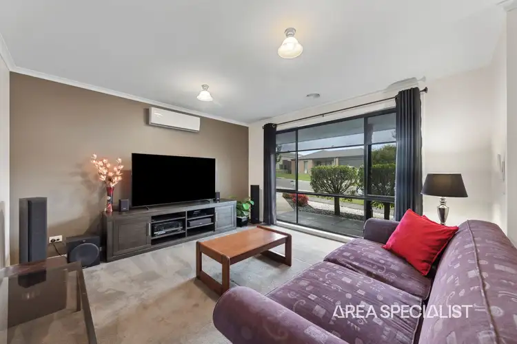 Sixth view of Homely house listing, 10 Doonie Way, Pakenham VIC 3810