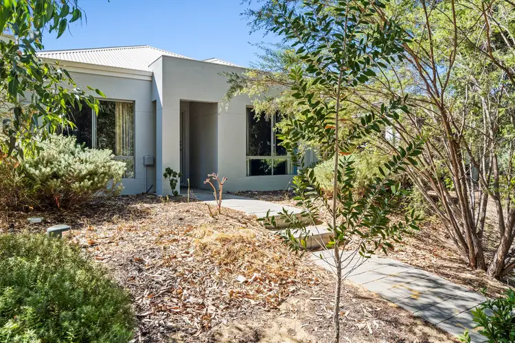 8 Ferntree Lane, Coodanup WA 6210