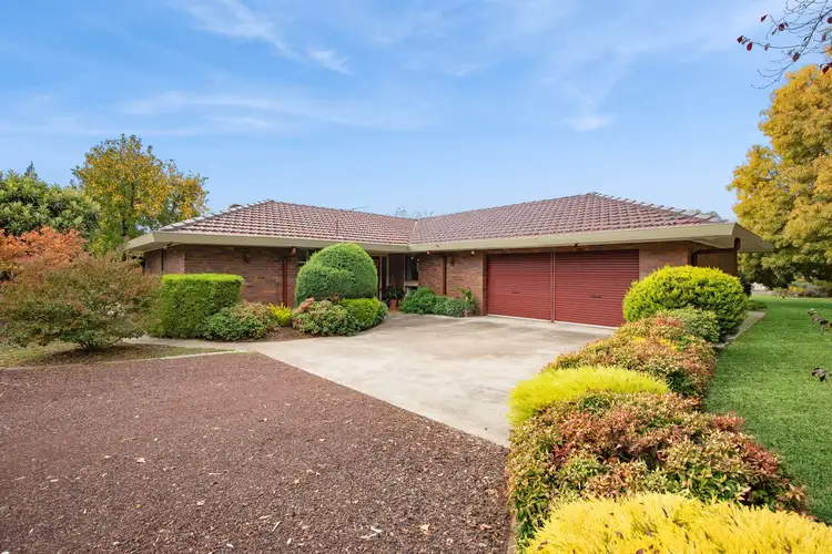 8 Apsley Street, Strathfieldsaye VIC 3551