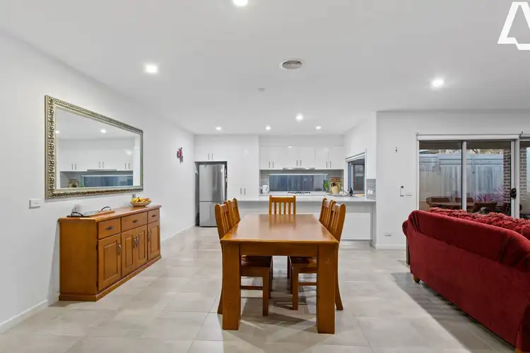 Fifth view of Homely house listing, 10 Warrenwood Place, Langwarrin VIC 3910