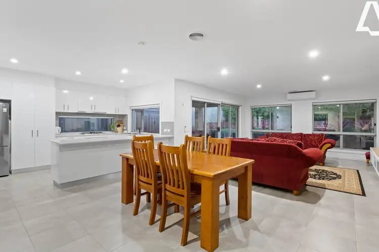 Sixth view of Homely house listing, 10 Warrenwood Place, Langwarrin VIC 3910