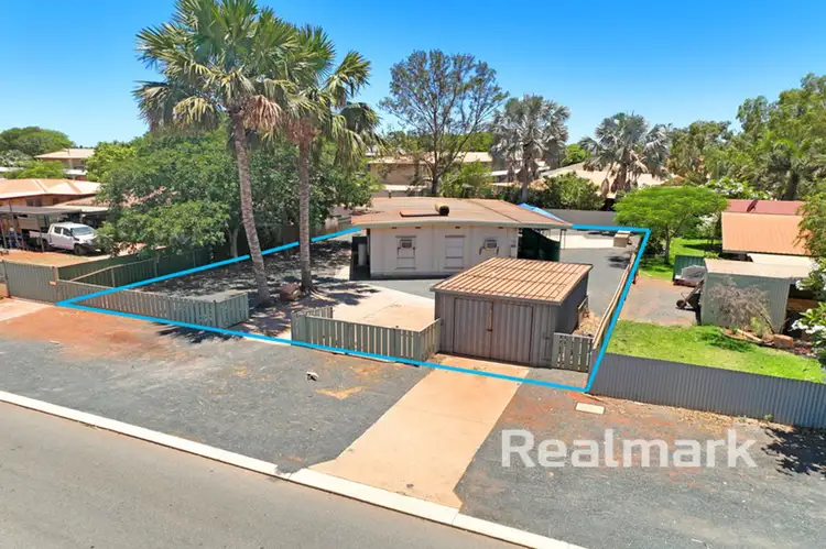 13 Baler Close