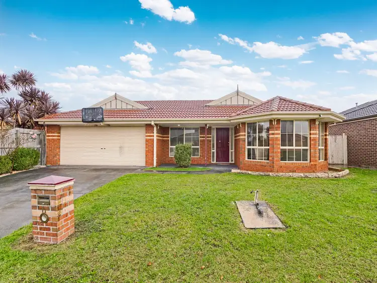 11 Lorikeet Court, Pakenham VIC 3810