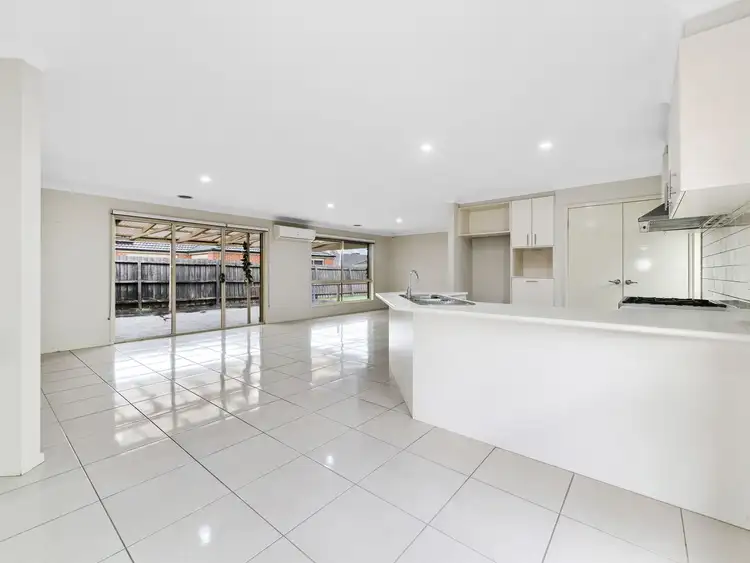 Fourth view of Homely house listing, 11 Lorikeet Court, Pakenham VIC 3810
