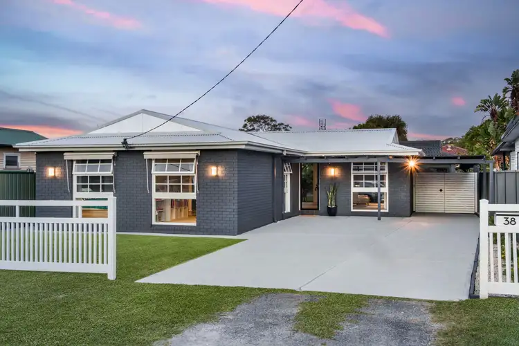 38 Tasman Avenue, Killarney Vale NSW 2261