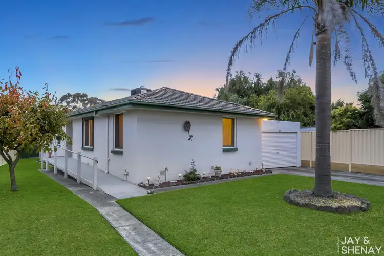 Main view of Homely house listing, 15 Piedmont Close, Endeavour Hills VIC 3802