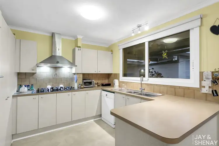 Fifth view of Homely house listing, 15 Piedmont Close, Endeavour Hills VIC 3802