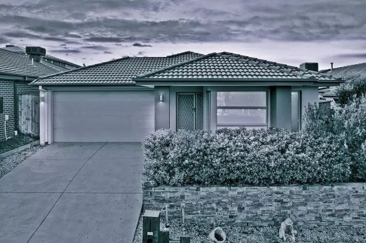 70 Belmont Crescent, Pakenham VIC 3810