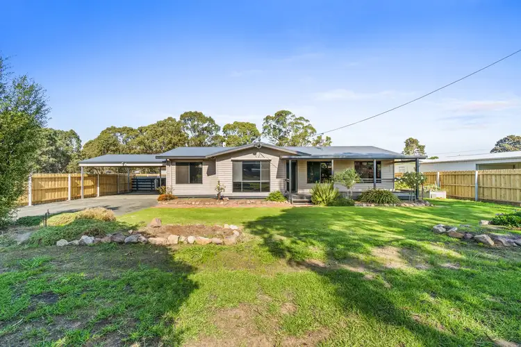 24 Stewart Street, Toongabbie VIC 3856