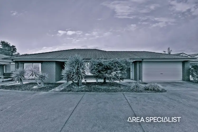 2/28 Kennedy Road, Pakenham VIC 3810