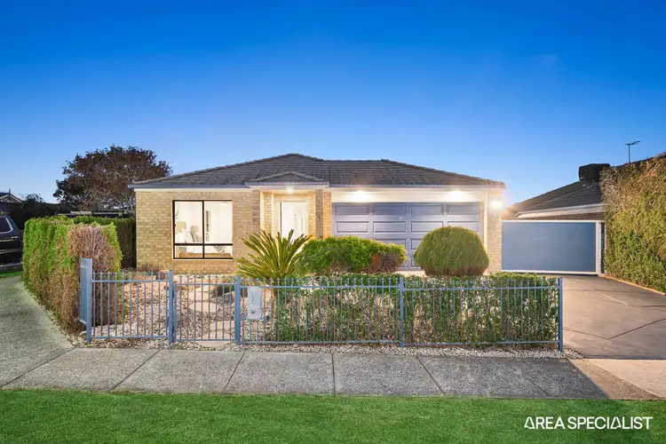 34 Flametree Circuit, Cranbourne VIC 3977