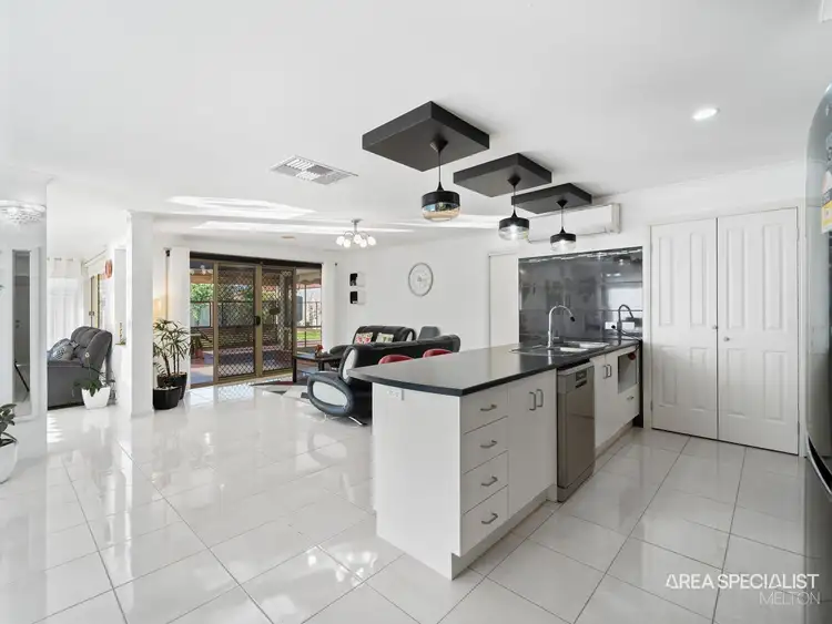 Sixth view of Homely house listing, 6 Pangbourne Avenue, Harkness VIC 3337
