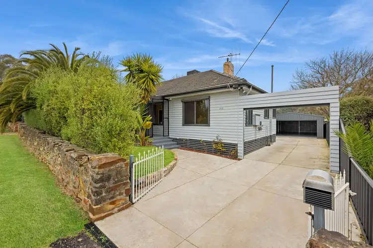 212 Carpenter Street, Quarry Hill VIC 3550