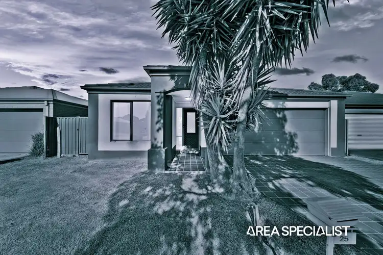 25 Orchard Valley, Pakenham VIC 3810