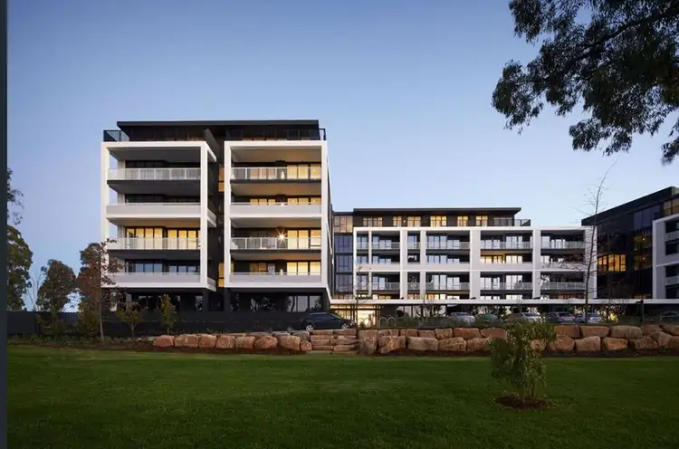 204/65 Stables Circuit, Doncaster VIC 3108
